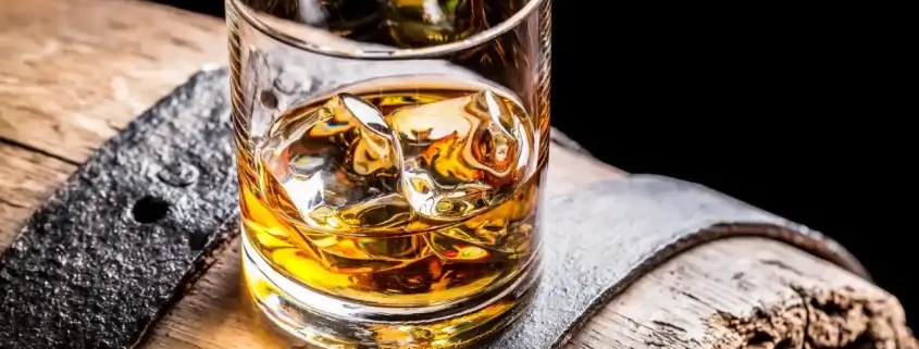 I Migliori Whisky Scozzesi: Guida per Appassionati e Collezionisti
